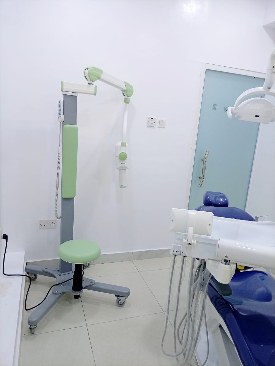 Digital X-ray equipment at OralFix Dental Clinic